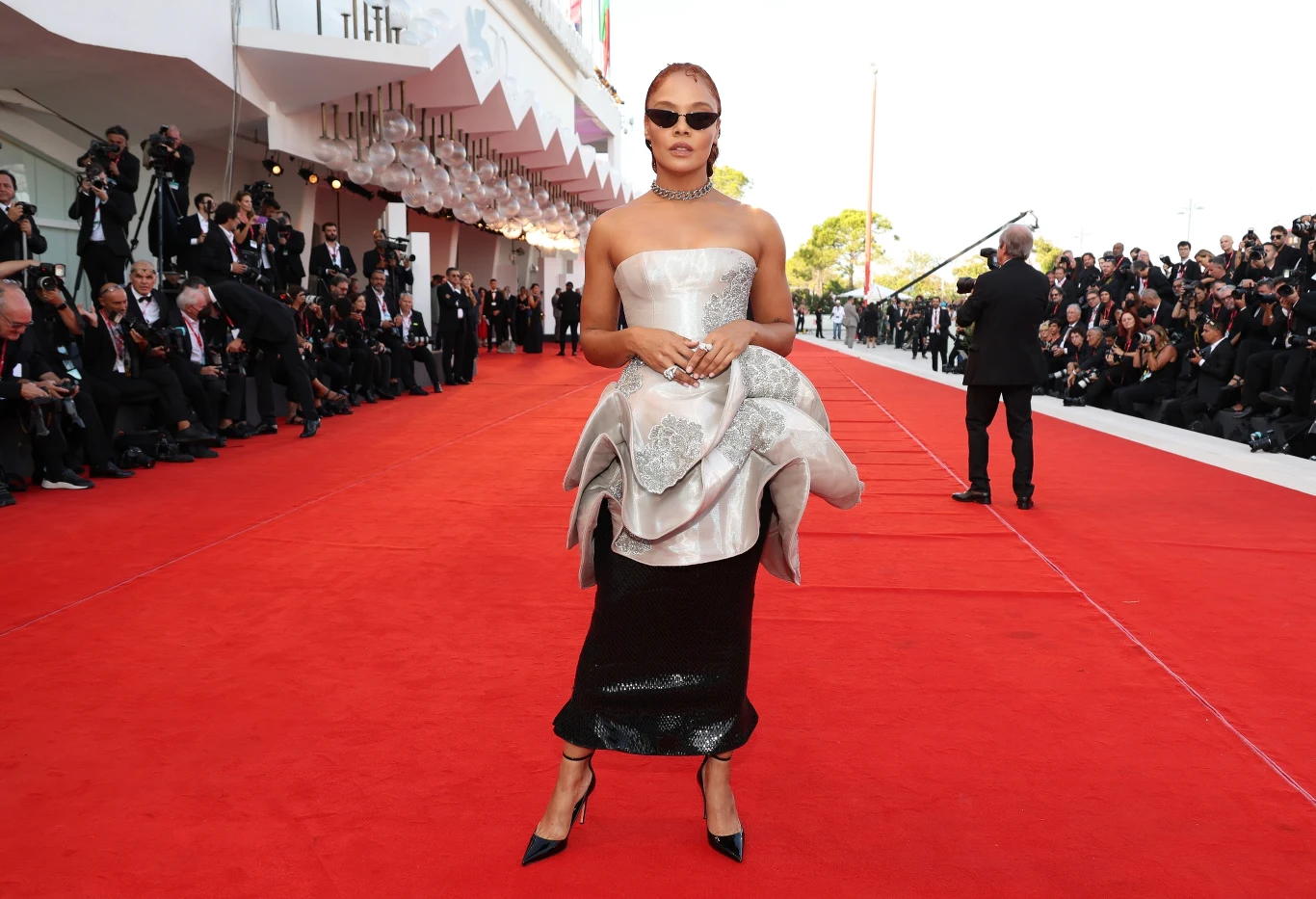 Na Lido pojawiła się także Tessa Thompson - gwiazda filmu "Thor: Miłość i grom".

 