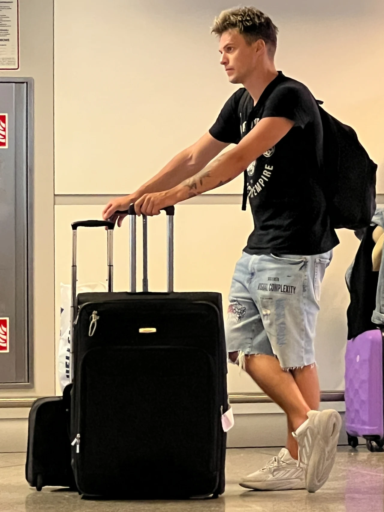 Mateusz blu3aby pilnował bagaży Mateusz blu3aby pilnował bagaży