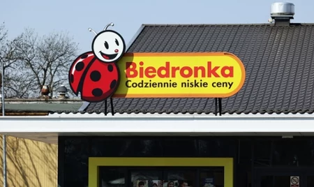 biedronka otwarta w niedziele