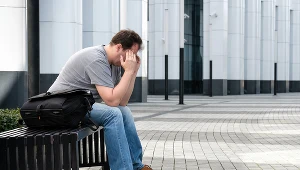 Widoczny jest początek procesu wstrzymywania zatrudnienia lub nawet pierwszych zwolnień