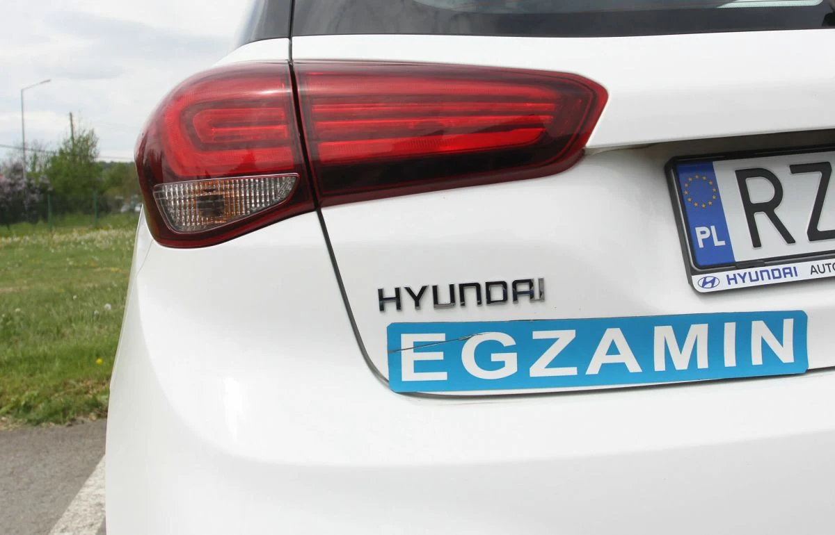 Resort Infrastruktury nie planuje zmian w wysokości opłat za prawo jazdy