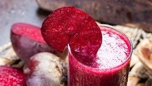 Wzmacnia odporność, wspiera metabolizm i wygładza cerę. Wystarczy jedna szklanka dziennie