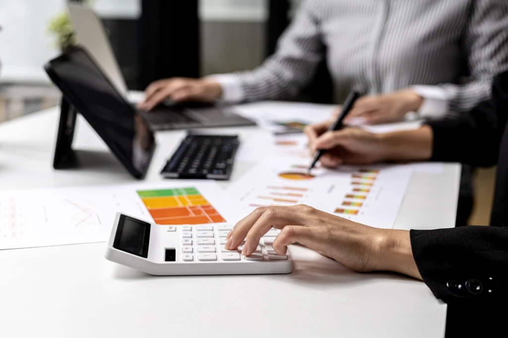 Gdy gospodarka spowalnia, naturalną reakcją byłoby obniżanie stóp procentowych (zdj. ilustracyjne)