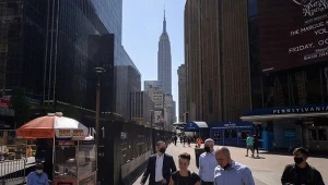 Przed dworcem Pennsylvania, centralny Manhattan w Nowym Jorku