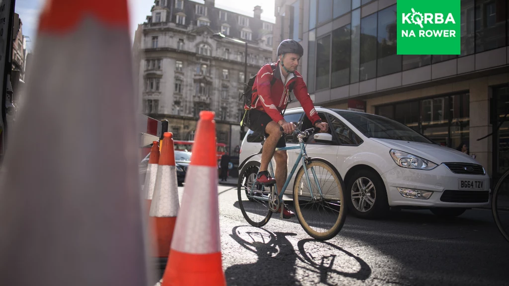 Statystyki wskazują, że coraz mniej Brytyjczyków wybiera rower jako środek transportu. Dzieje się tak mimo znacznego wzrostu popularności jednośladów w okresie pandemii i lockdownów