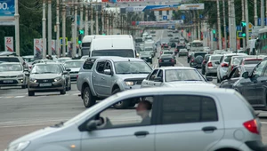 Używane auta z Japonii hitem w Rosji. A mają kierownicę po złej stronie