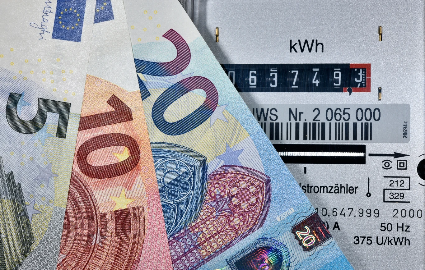 Zapowiedzi Komisji Europejskiej odnośnie interwencji na rynku energii sprawiły, że jej ceny w Europie drastycznie spadły Zapowiedzi Komisji Europejskiej odnośnie interwencji na rynku energii sprawiły, że jej ceny w Europie drastycznie spadły