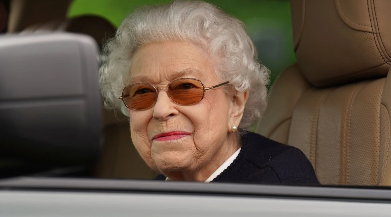 Królowa Elżbieta II Królowa Elżbieta II