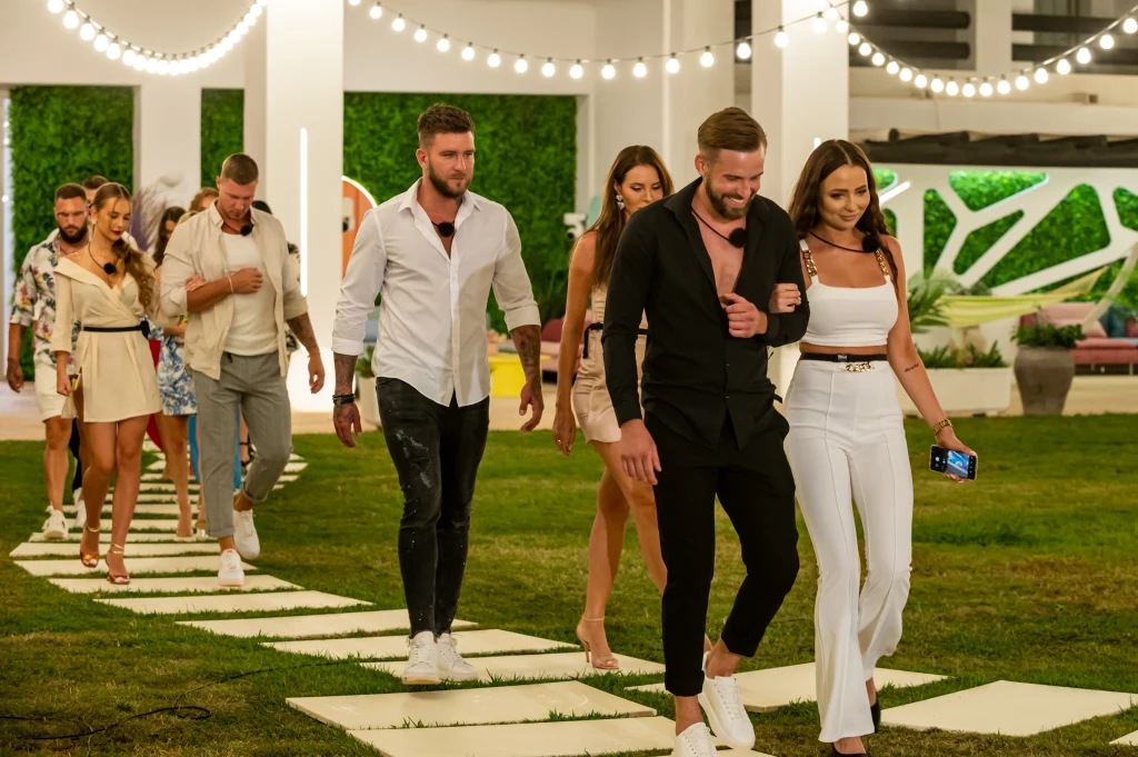 Dwoje uczestników "Love Island" opuściło willę. To był czas na pożegnanie Dwoje uczestników "Love Island" opuściło willę. To był czas na pożegnanie