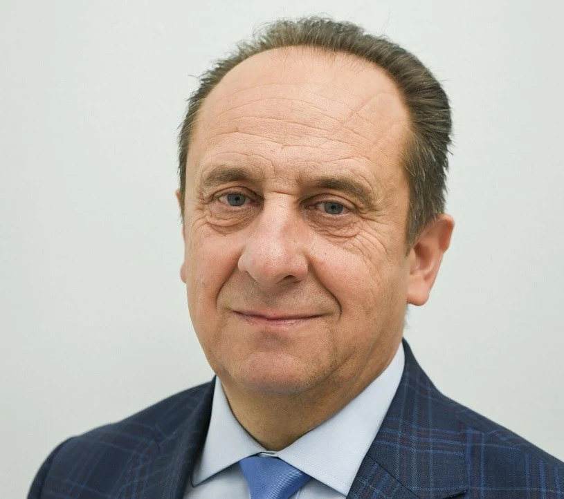 Minister Andrzej Gut-Mostowy Minister Andrzej Gut-Mostowy