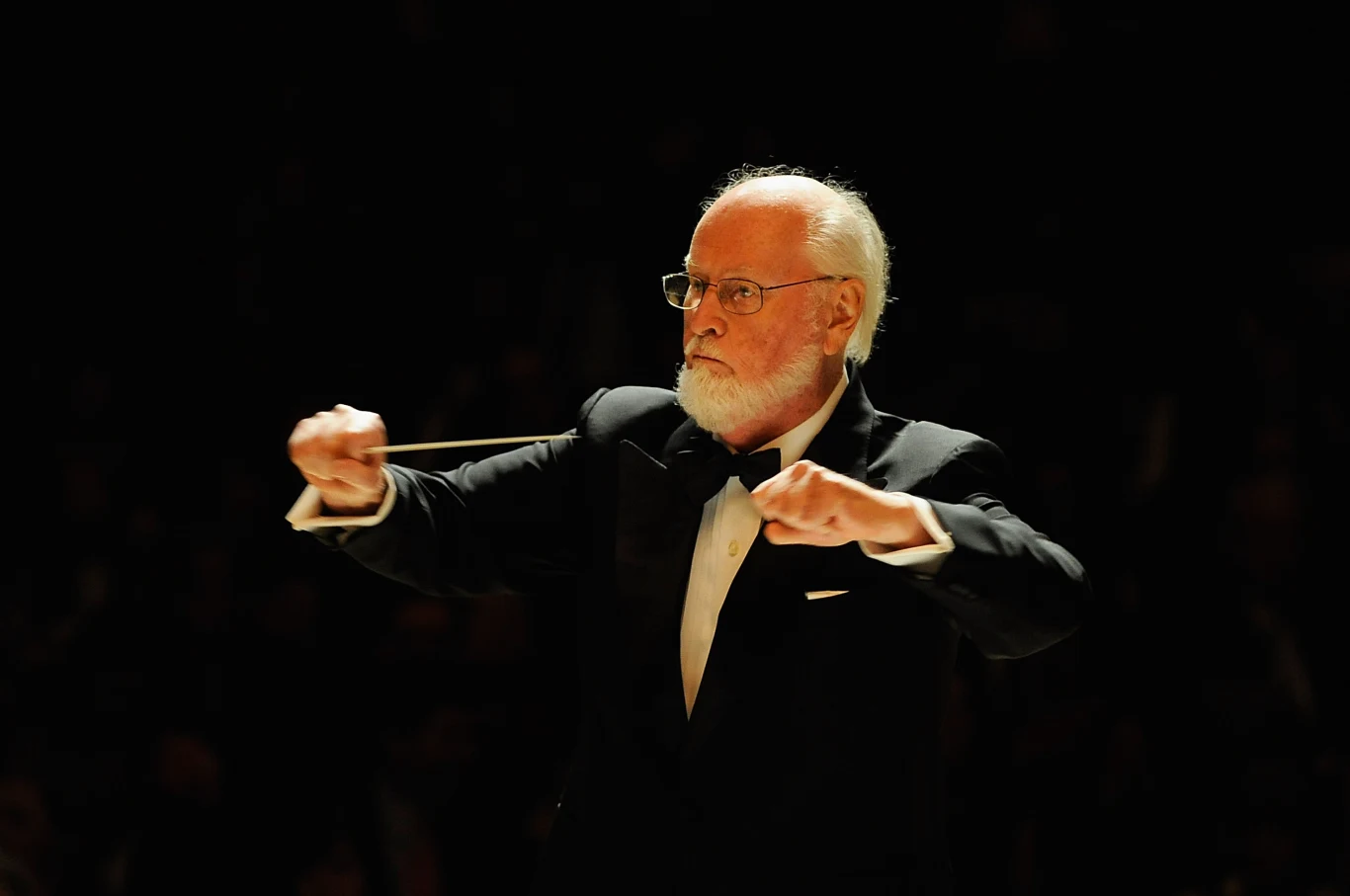 John Williams ma już 90 lat i wciąż jest aktywny zawodowo John Williams ma już 90 lat i wciąż jest aktywny zawodowo