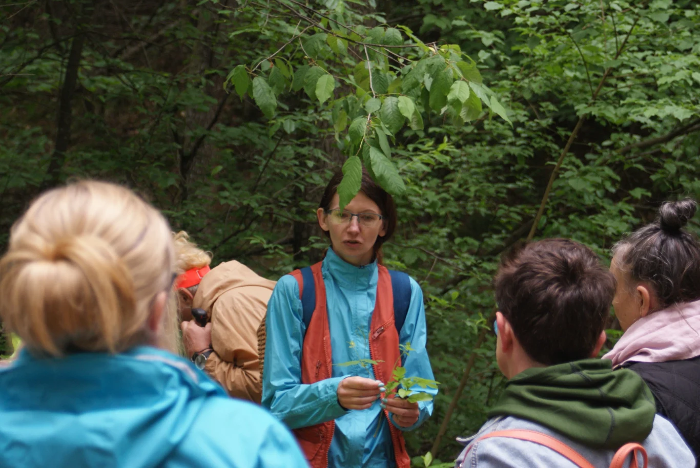Magdalena Mildner prowadzi warsztaty dotyczące wykorzystania ziół