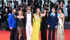 Premiera filmu "Nie martw się, kochanie  na Festiwalu Filmowym w Wenecji. Nick Kroll, Florence Pugh, Chris Pine, Olivia Wilde, Sydney Chandler, Harry Styles i Gemma Chan