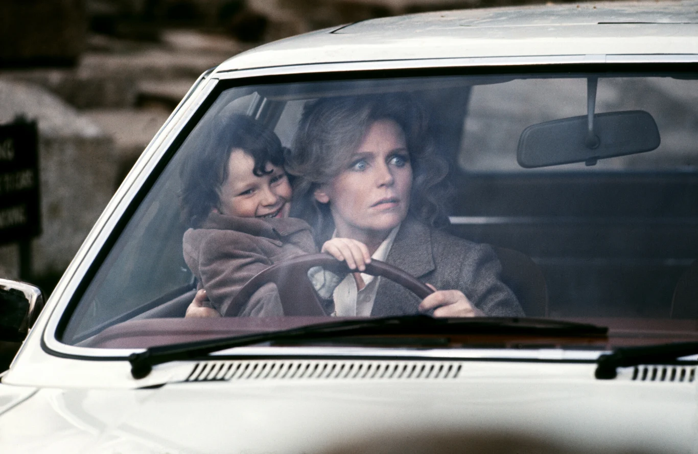 Kadr z filmu "Omen" 1976 Kadr z filmu "Omen" 1976