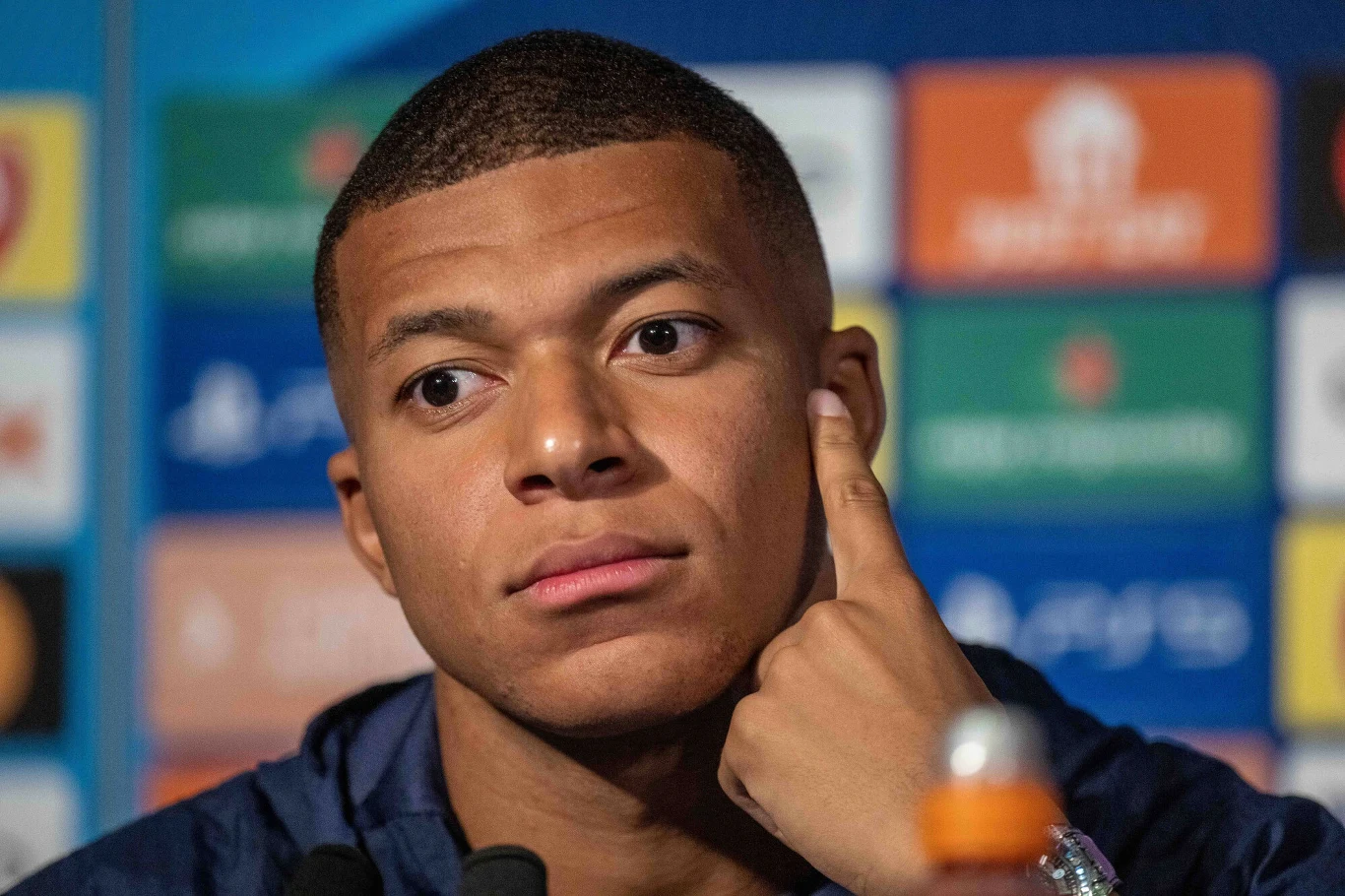 Kylian Mbappe mierzy się z hejtem Kylian Mbappe mierzy się z hejtem