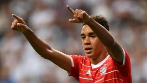 As Bayernu wprost "Lewandowski zasłużył na brawa". I wierzy, że tak będzie