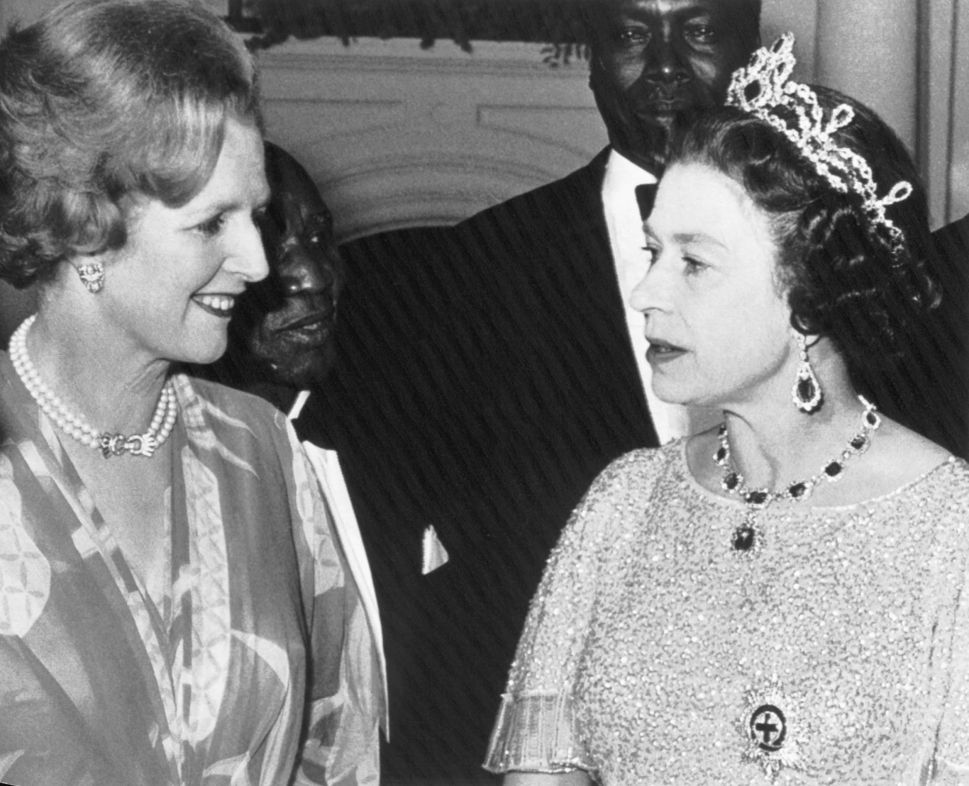 Podczas ponad 70 lat jej panowania królowej Elżbiety II, swój urząd sprawowało 15 brytyjskich premierów, 7 papieży i 14 prezydentów USA. W tym takie postaci jak Winston Churchill, Margaret Thatcher, John F. Kennedy, Richard Nixon, Ronald Regan czy Jan Paweł II. 