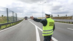 Inspektorzy odsyłają swoje mundury ministrowi. Nie wiadomo, czym to wszystko się skończy