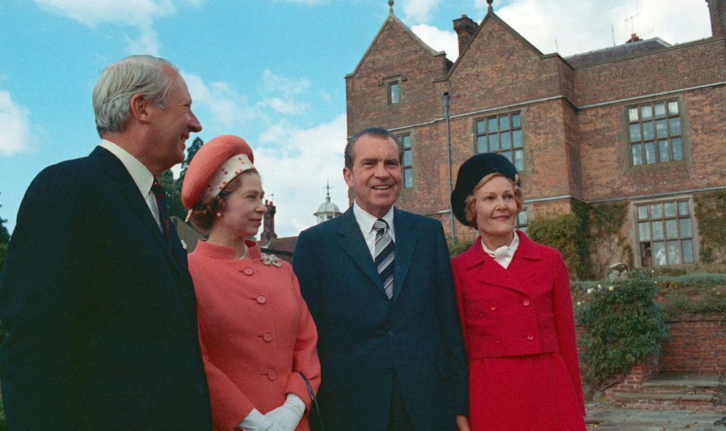 Królowa Elżbieta i prezydent Richard Nixon (okres prezydentury: 1969-1974). Królowa Elżbieta i prezydent Richard Nixon (okres prezydentury: 1969-1974).