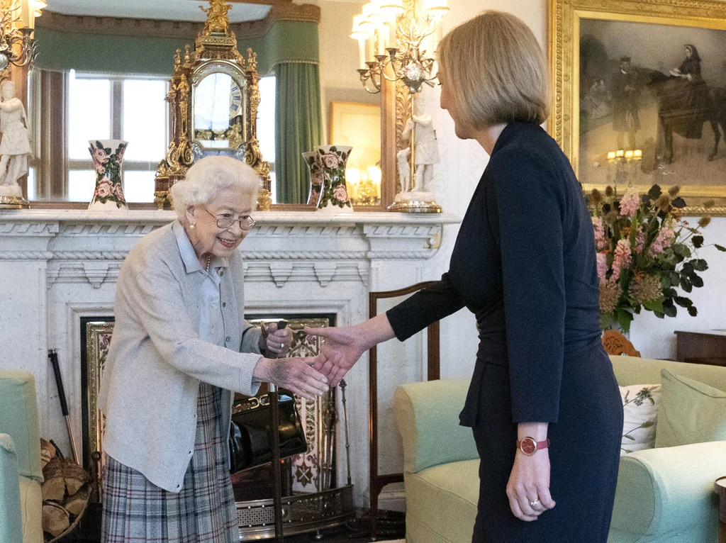 Elżbieta II z premier Liz Truss Elżbieta II z premier Liz Truss