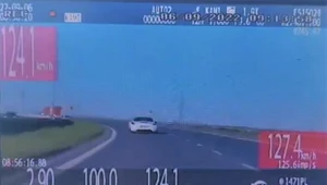 Jechał 150 km/h na drodze krajowej. Jego tłumaczenie zaskoczyło policjantów 