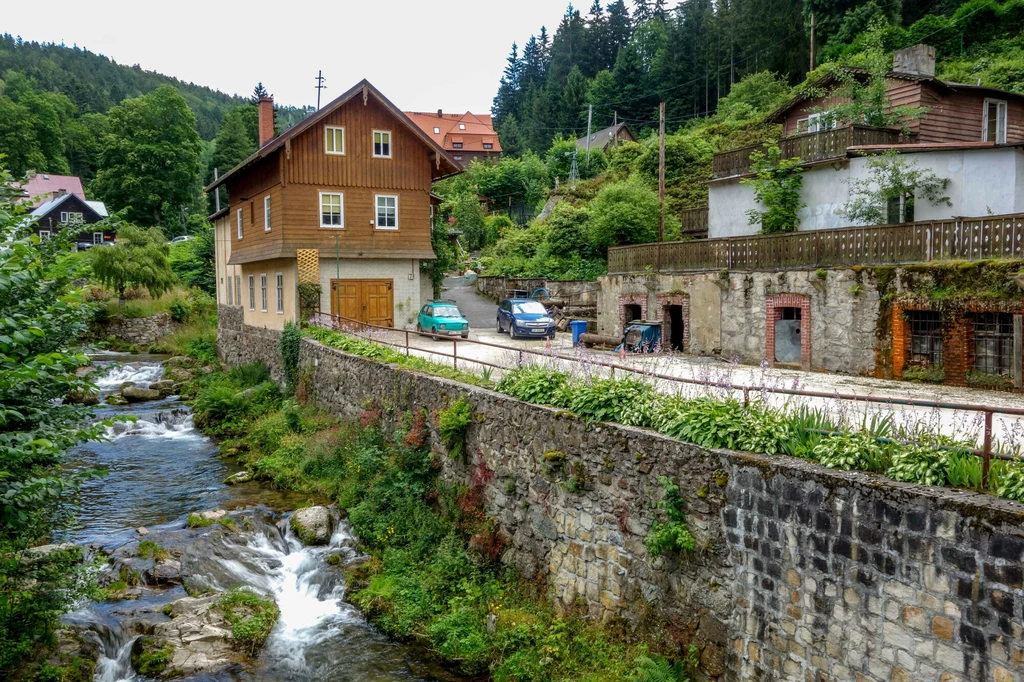 "Mała Szwajcaria" w Sudetach podbiła już serca wielu odwiedzających. To miejsce zdecydowanie należy do wyjątkowych