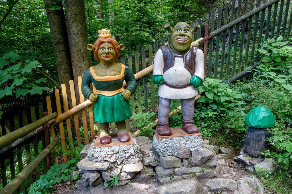 W Bajkowym Ogrodzie można podziwiać postacie z wielu bajek - między innymi bohaterów "Shreka"