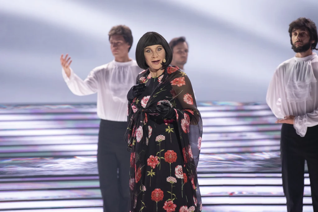 Janusz Radek podczas występu w "Twoja Twarz Brzmi Znajomo".