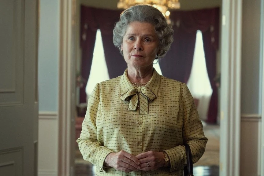 Imelda Staunton, odtwórczyni roli Elżbiety II w serialu "The Crown".