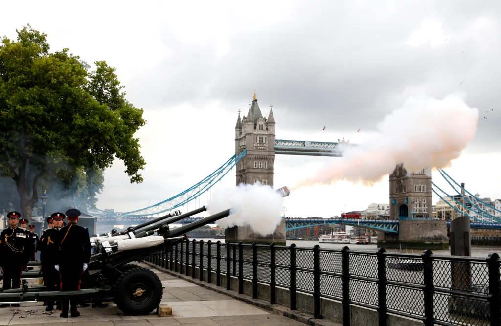 Król Karol III obejmuje panowanie Król Karol III obejmuje panowanie