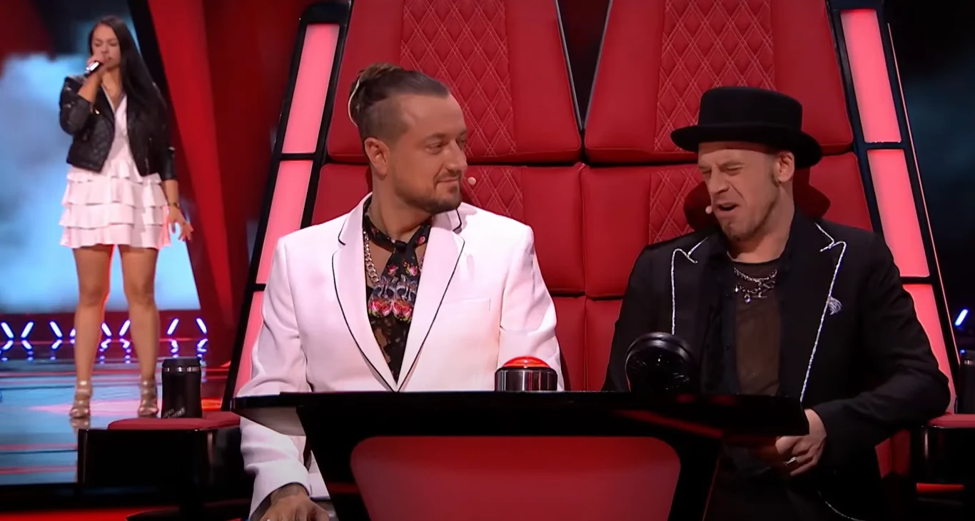 Kamila Ignatowicz (w tle), Baron i Tomson w "The Voice of Poland" Kamila Ignatowicz (w tle), Baron i Tomson w "The Voice of Poland"
