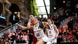 Dominika Fiszer przy piłce