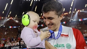 Łukasz Kaczmarek cieszy się ze srebrnego medalu mistrzostw świata