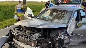 Mercedes CLA, którym jechał adwokat / Fot: Straż pożarna