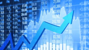 Poniedziałkowa sesja na warszawskim parkiecie przyniosła kontynuację piątkowych wzrostów głównych indeksów