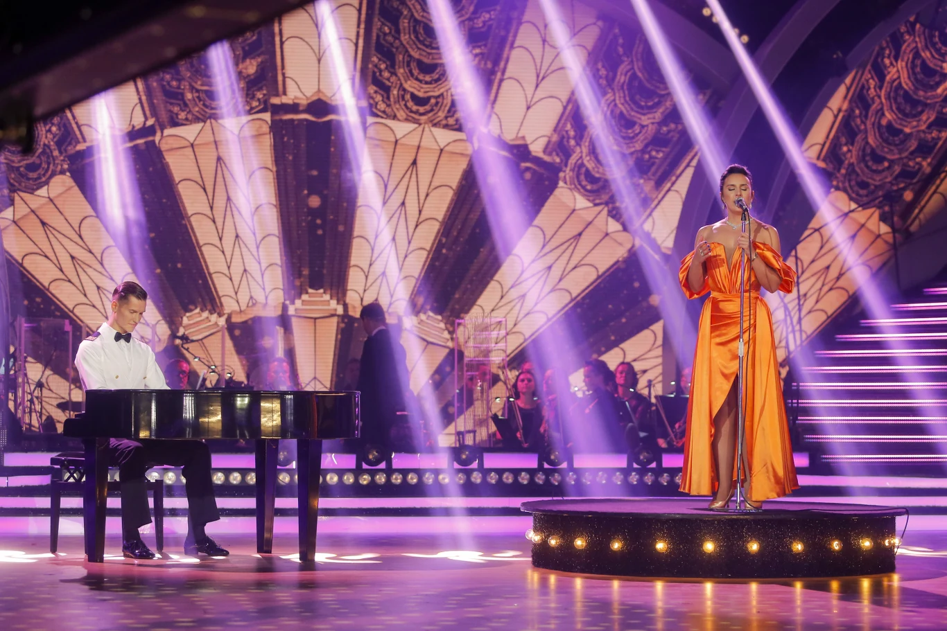 Triumfatorka Eurowizji z 2016 roku bierze udział w 13. edycji telewizyjnego show "Dancing With The Stars. Taniec z Gwiazdami". Ostatni odcinek był tematyczny i poświęcony Krzysztofowi Krawczykowi. Jamala i Jacek Jeschke zatańczyli do przeboju "Pamiętam ciebie z tamtych lat". Triumfatorka Eurowizji z 2016 roku bierze udział w 13. edycji telewizyjnego show "Dancing With The Stars. Taniec z Gwiazdami". Ostatni odcinek był tematyczny i poświęcony Krzysztofowi Krawczykowi. Jamala i Jacek Jeschke zatańczyli do przeboju "Pamiętam ciebie z tamtych lat".