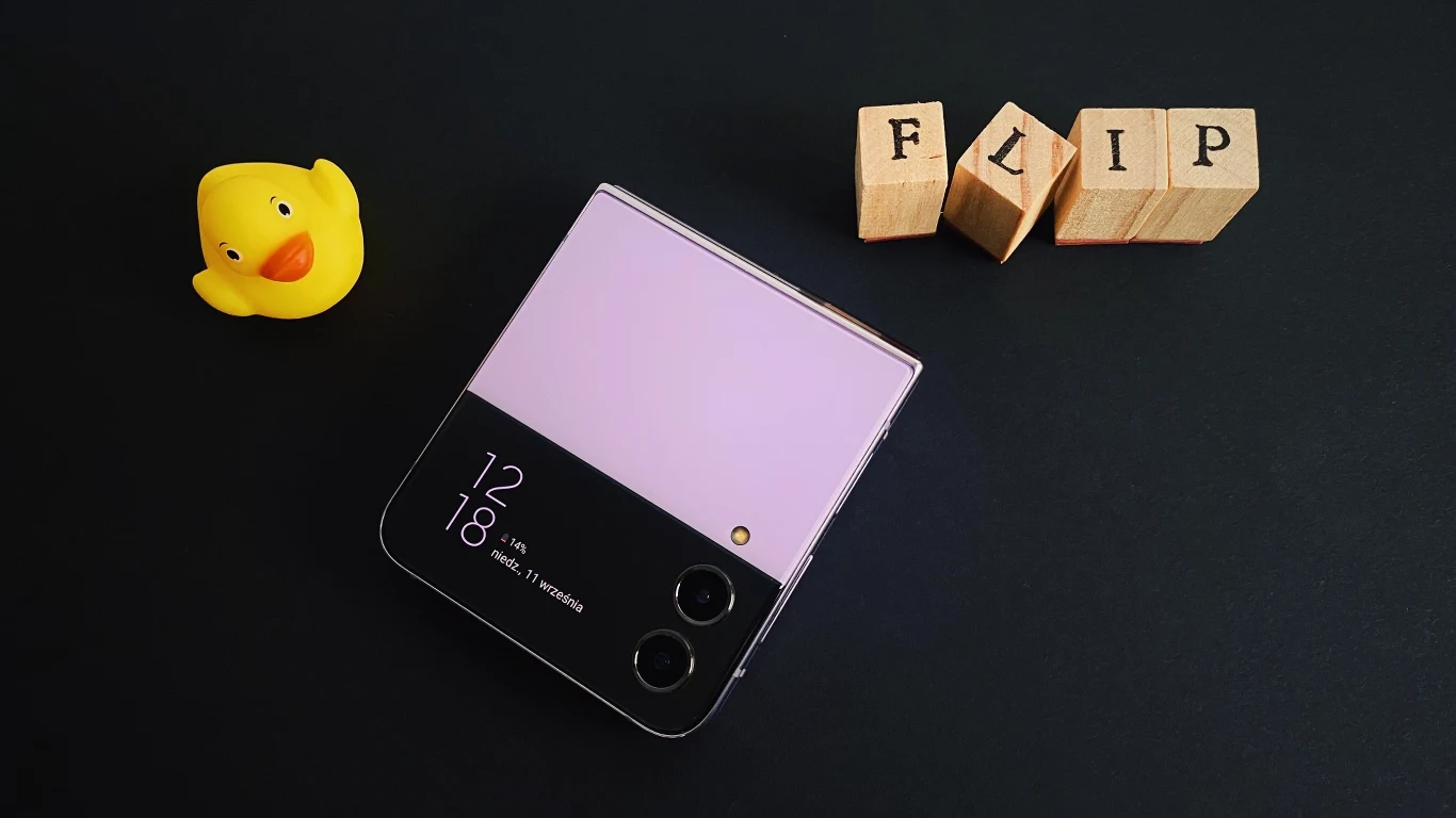 Samsung Galaxy Z Flip4 to porządny kandydat na rynku Samsung Galaxy Z Flip4 to porządny kandydat na rynku