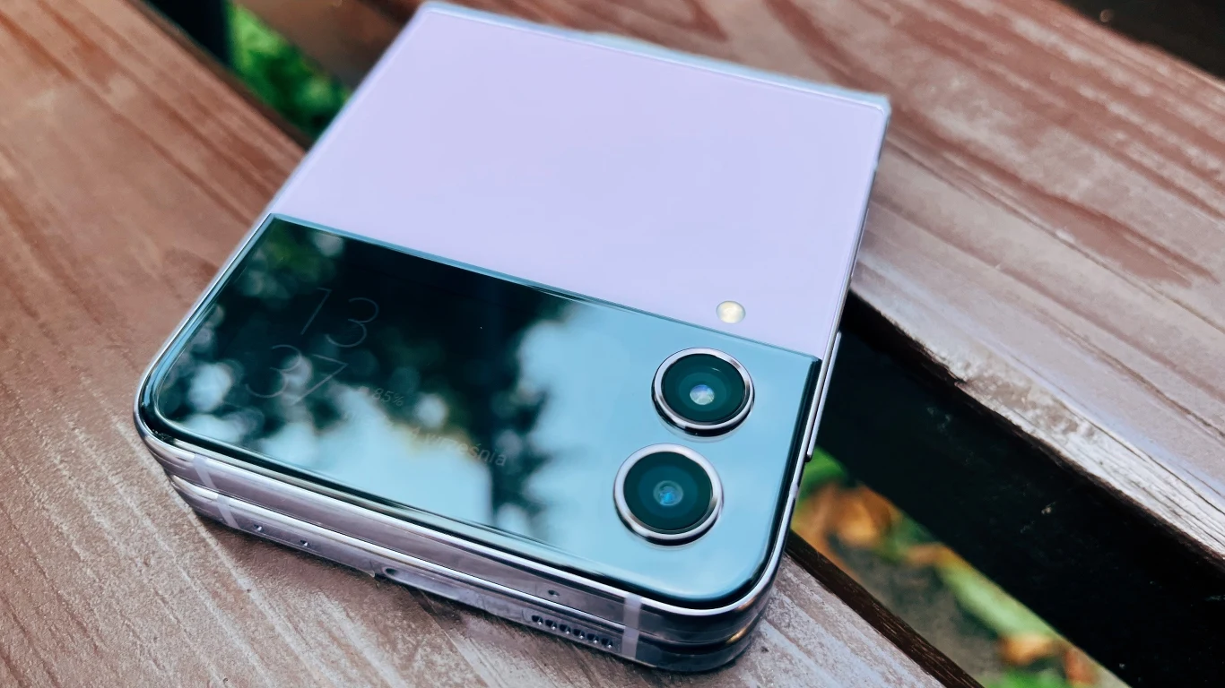 Ekran zewnętrzny jest super! Ekran zewnętrzny jest super!