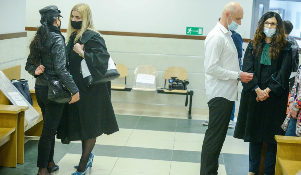 Ewa Krawczyk i Krzysztof Igor junior w sądzie