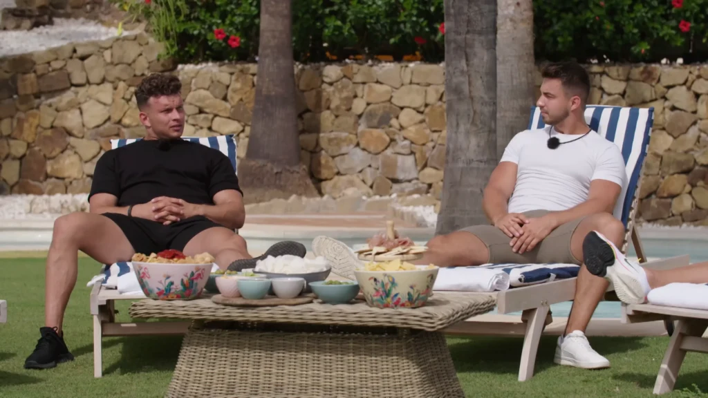 Chłopaki plotkowali o swoich związkach. Są niezadowoleni? Chłopaki plotkowali o swoich związkach. Są niezadowoleni?