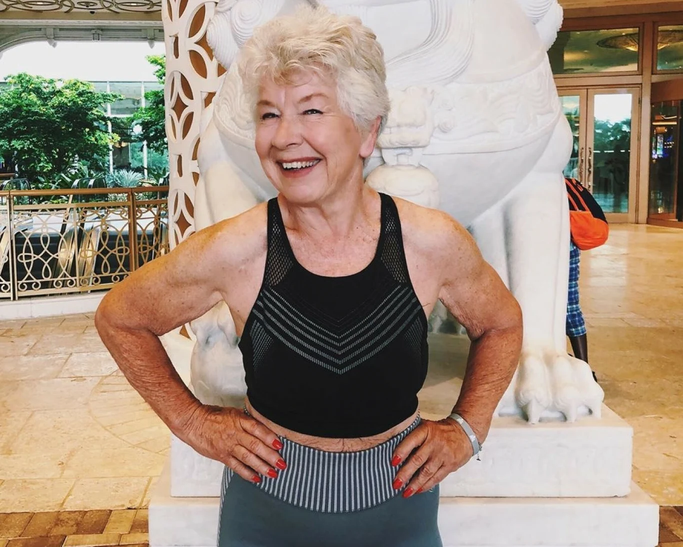 Metamorfoza Joan MacDonald jest dowodem na to, że na zmiany nigdy nie jest za późno Metamorfoza Joan MacDonald jest dowodem na to, że na zmiany nigdy nie jest za późno