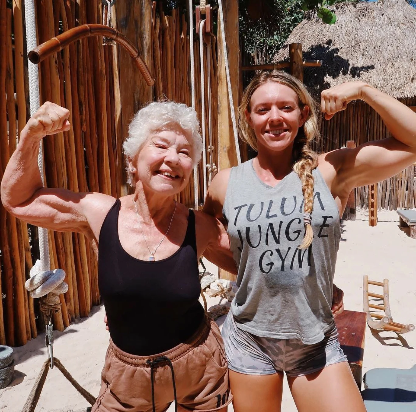 Seniorka podnosi ciężary o wadze nawet 80 kg! Jeszcze kilka lat temu miała poważną nadwagę Seniorka podnosi ciężary o wadze nawet 80 kg! Jeszcze kilka lat temu miała poważną nadwagę