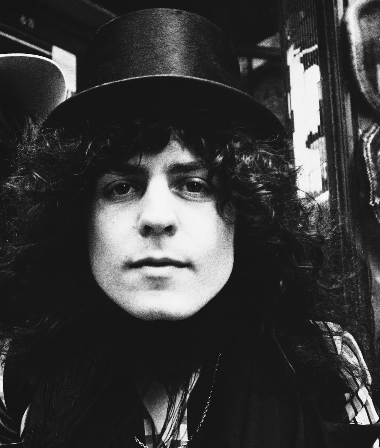 Nie, to nie Slash, ale Marc Bolan w 1975 roku. Nie, to nie Slash, ale Marc Bolan w 1975 roku.