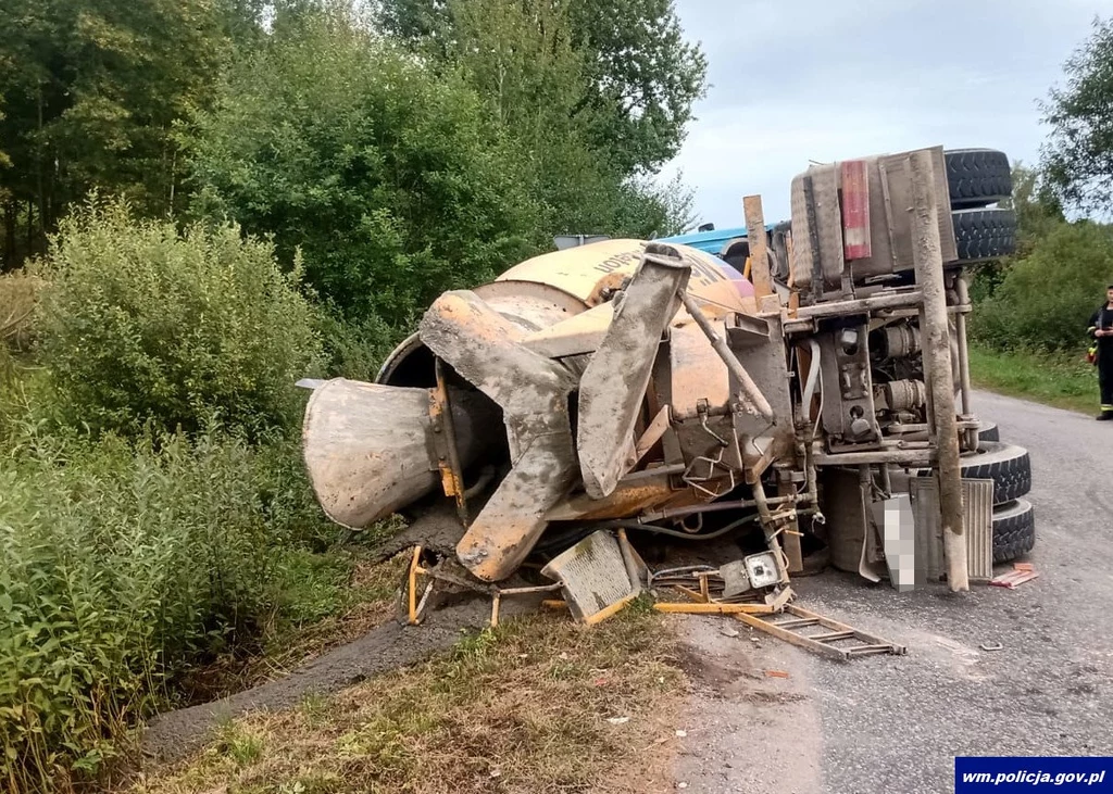 Kierowca betonomieszarki nie dostosował prędkości do warunków drogowych