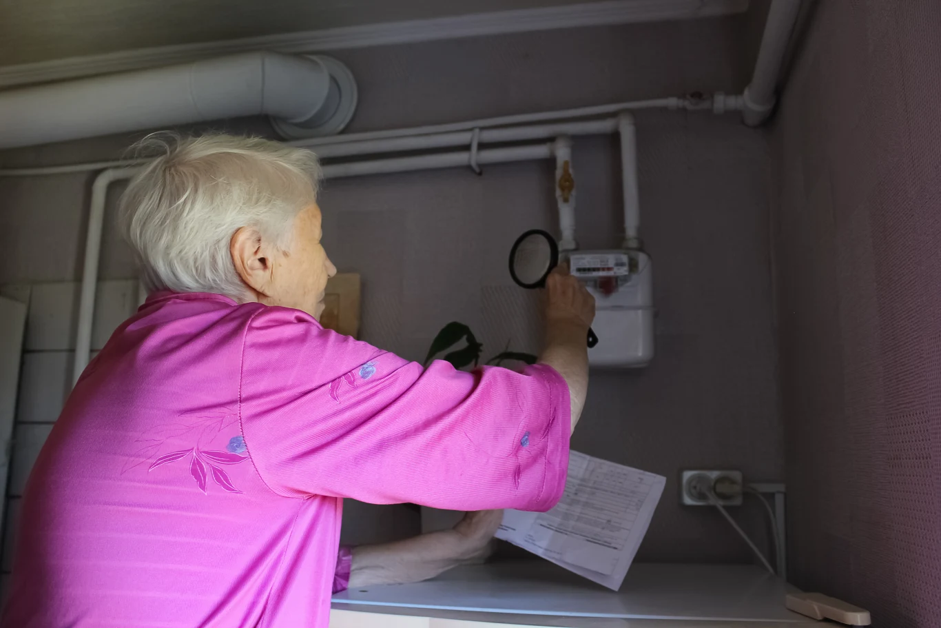 Alimenty wypłacane na rzecz rodzica muszą pokrywać podstawowe potrzeby - m.in. żywność, rachunki za mieszkanie, odzież, obuwie 