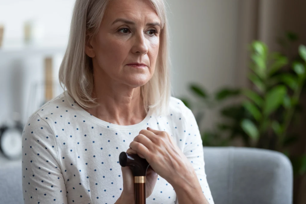 Starzeniu ulega nie tylko ciało z zewnątrz, ale również kości, mięśnie i narządy wewnętrzne Starzeniu ulega nie tylko ciało z zewnątrz, ale również kości, mięśnie i narządy wewnętrzne