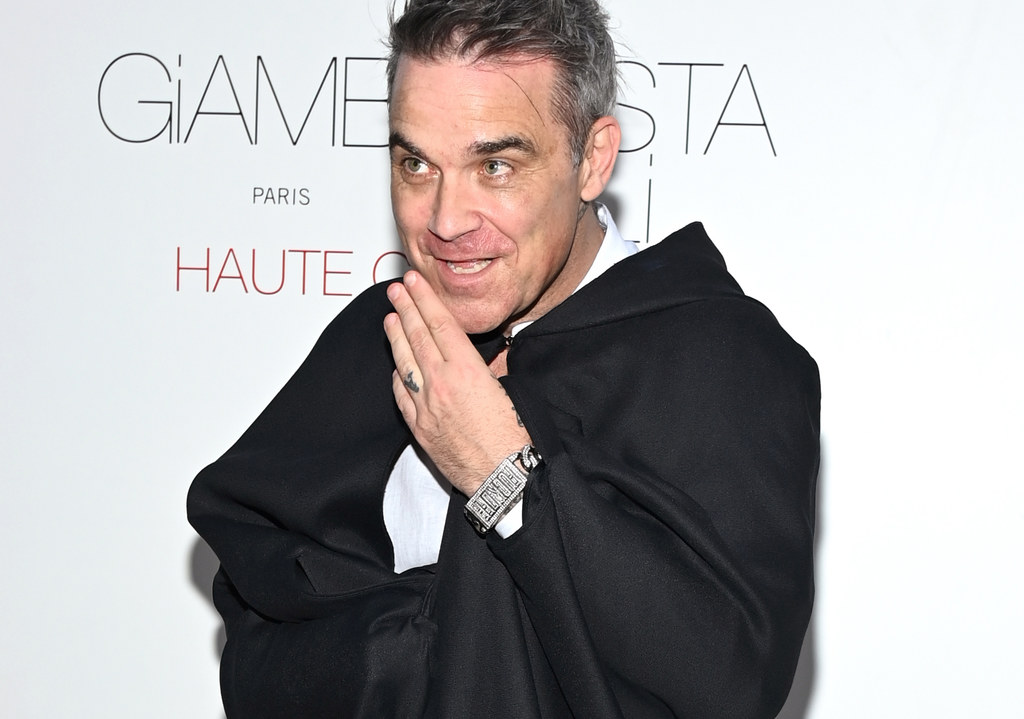 Robbie Williams cieszy się z sukcesu nowej płyty