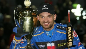 Tata się modli, mama liczy kasę. Bez nich nie byłoby złota