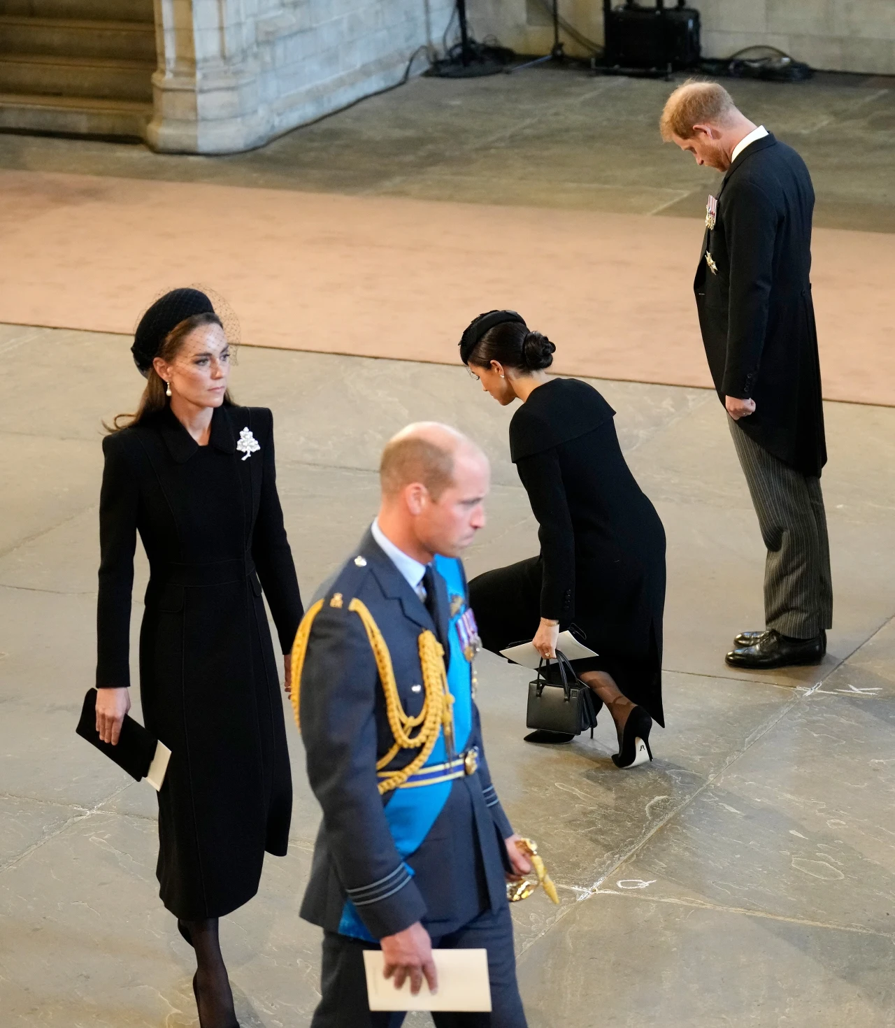 Meghan Markle, księżna Kate, książę Harry i książę William. Meghan Markle, księżna Kate, książę Harry i książę William.