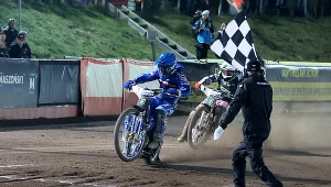Bartosz Zmarzlik na mecie Grand Prix w Malilli 